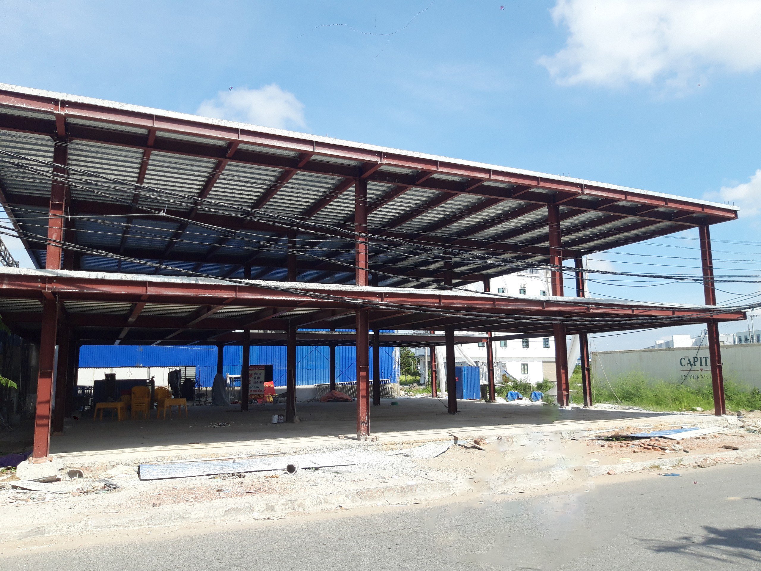 Thi công lắp dựng khung thép nhà hàng